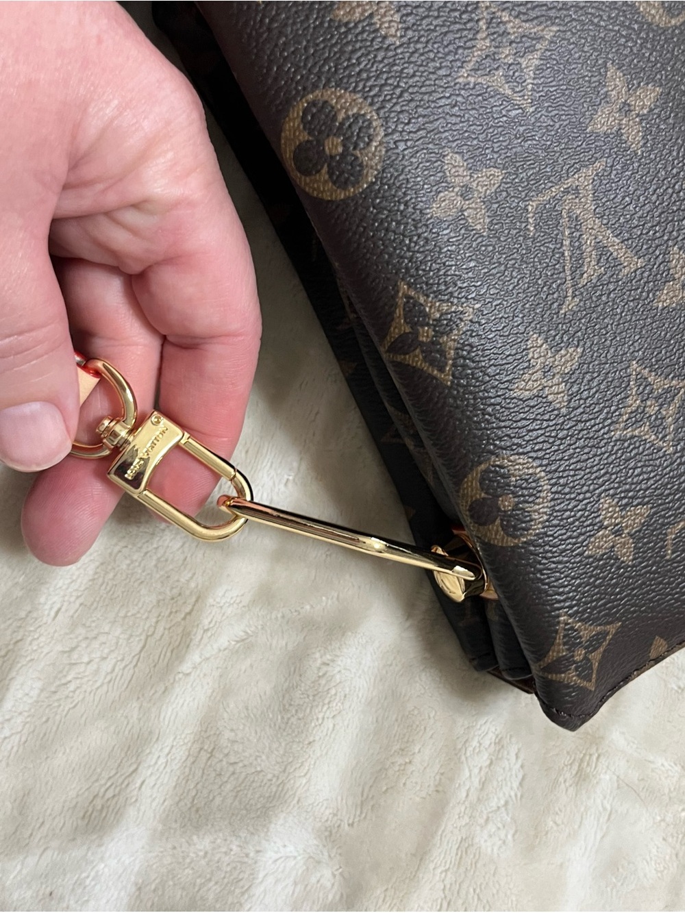 Louis Vuitton Brown Monogram Canvas Messenger with Adjustable Strap - Picture 7 of 13